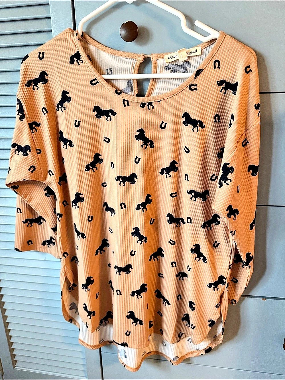 Above and Beyond Horse Print Short Sleeve Top in Brown Size Medium